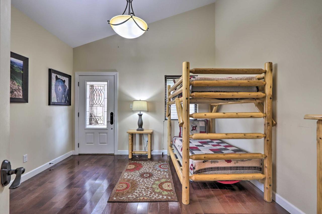 Pet-Friendly Smoky Mountain Retreat With Game Room! Sevierville Kültér fotó
