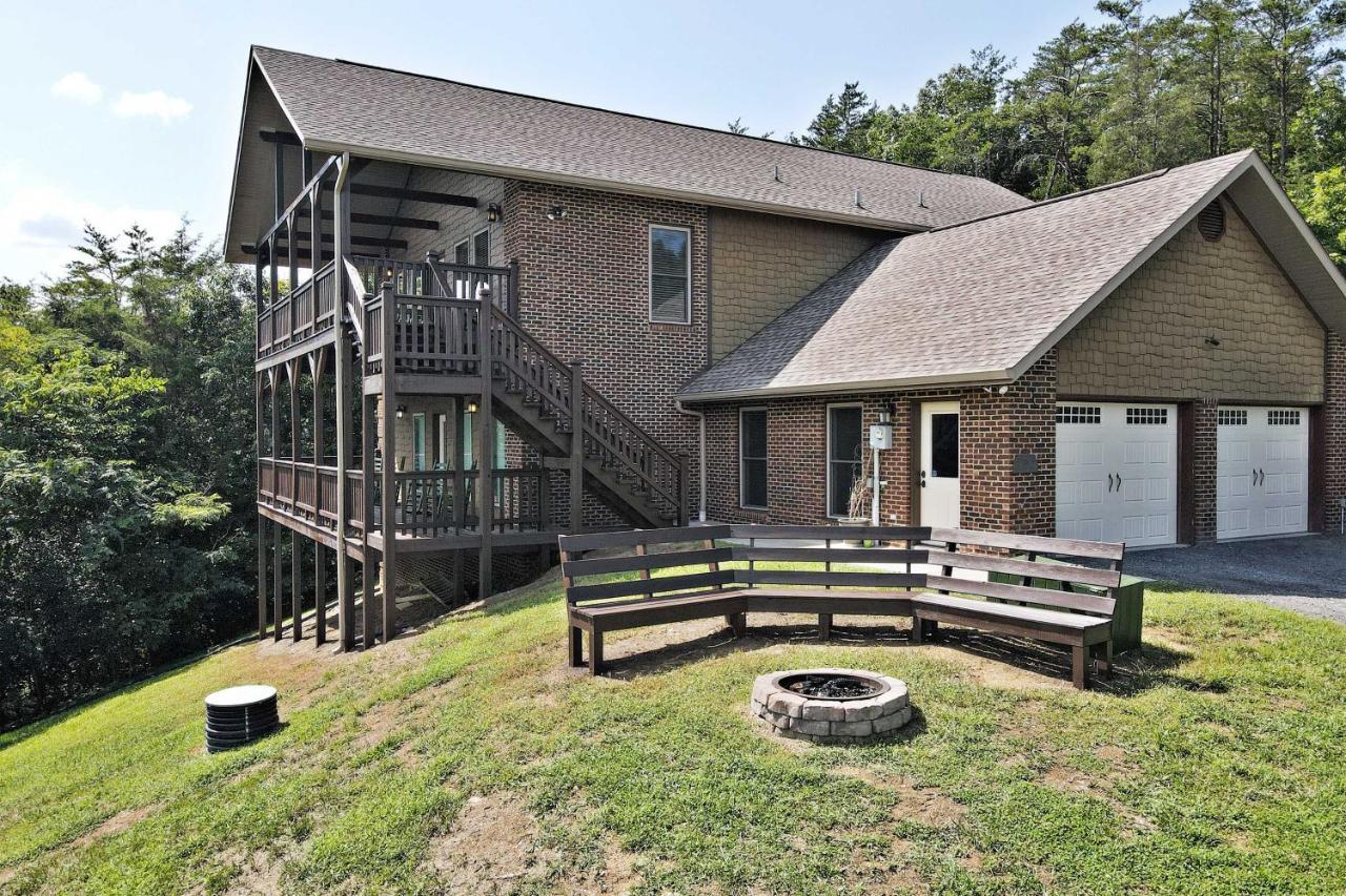 Pet-Friendly Smoky Mountain Retreat With Game Room! Sevierville Kültér fotó