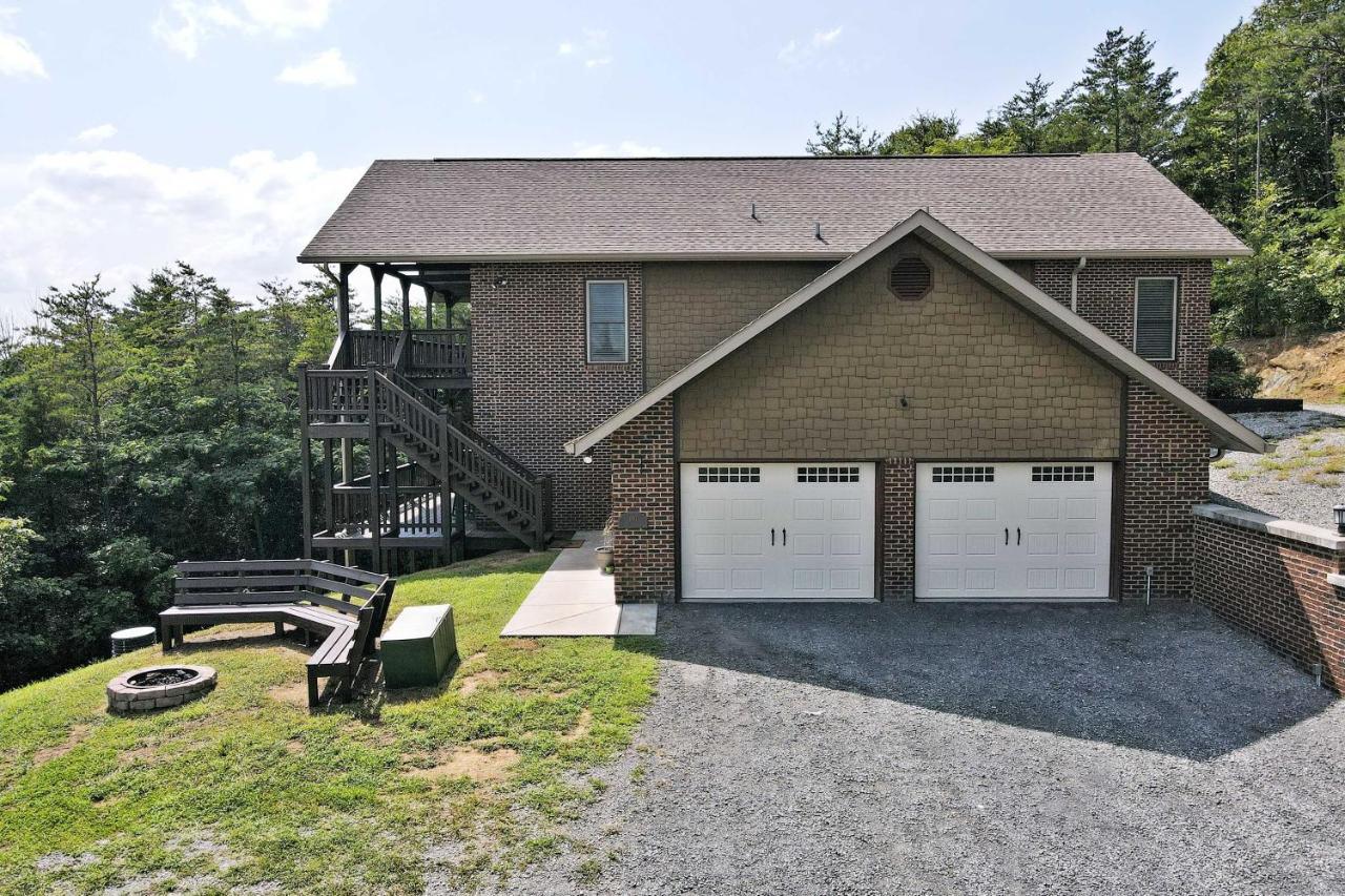 Pet-Friendly Smoky Mountain Retreat With Game Room! Sevierville Kültér fotó